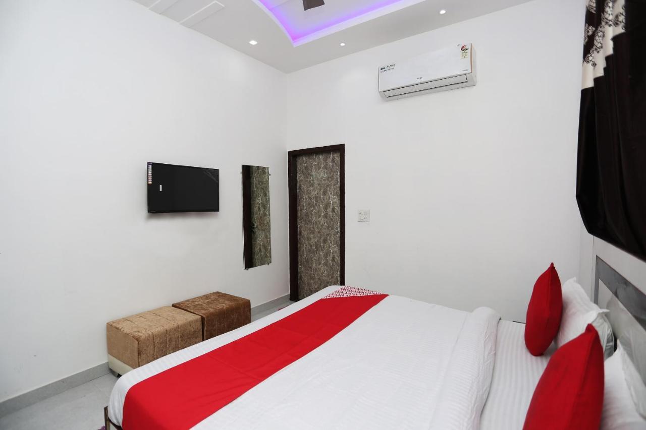 Hotel Rest Palace آغْرا المظهر الخارجي الصورة