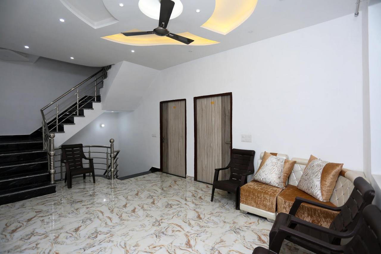 Hotel Rest Palace آغْرا المظهر الخارجي الصورة