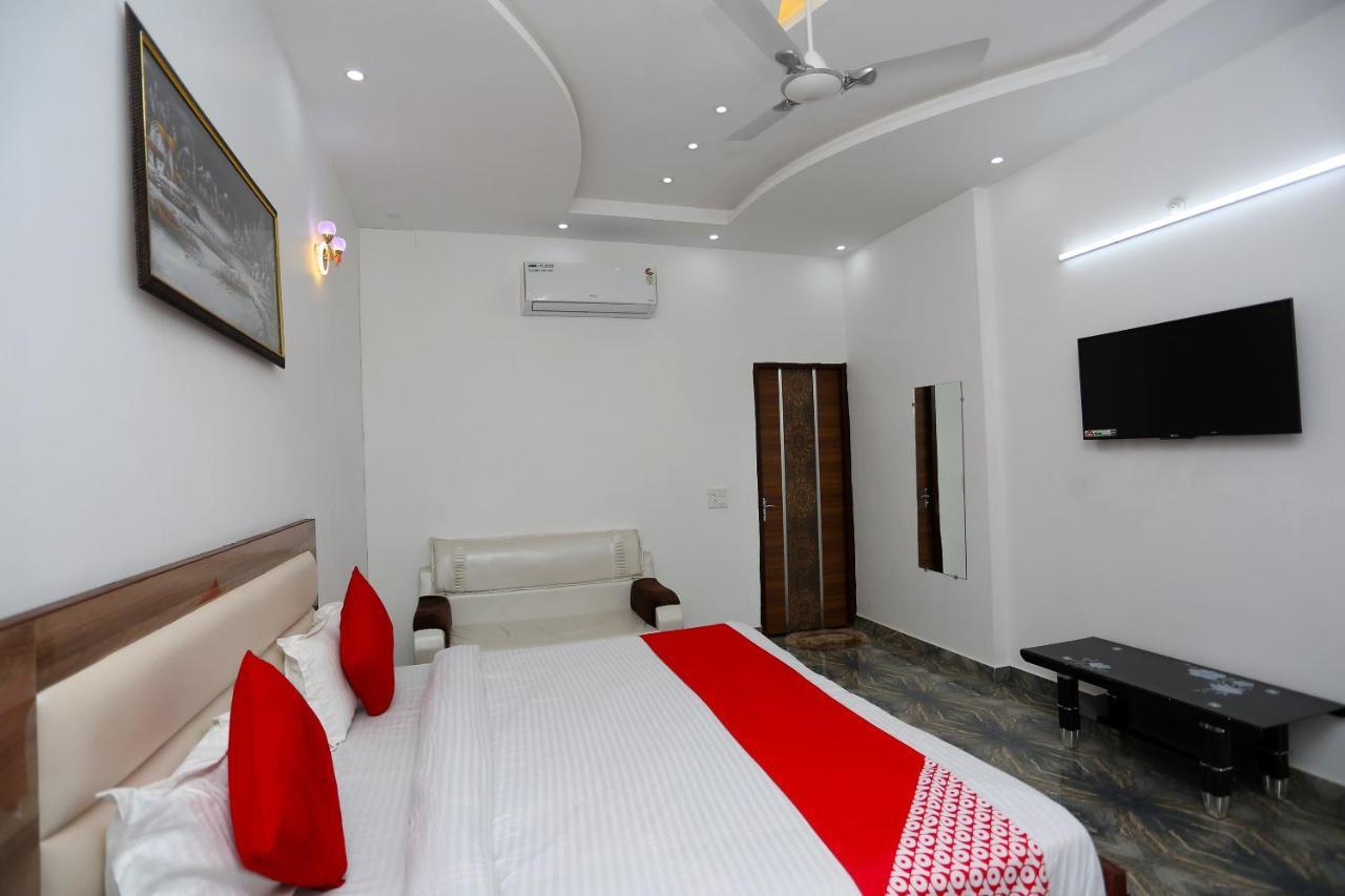 Hotel Rest Palace آغْرا المظهر الخارجي الصورة