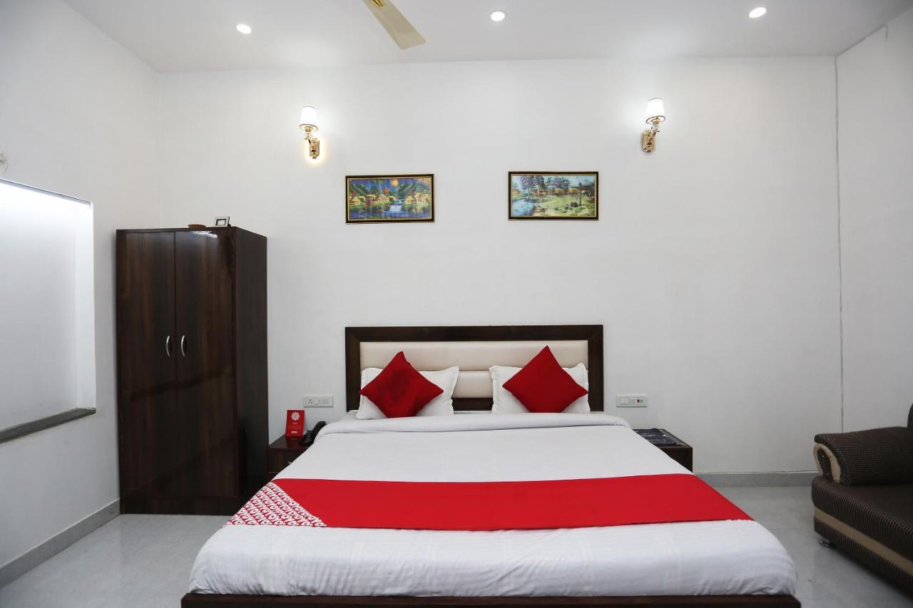 Hotel Rest Palace آغْرا المظهر الخارجي الصورة